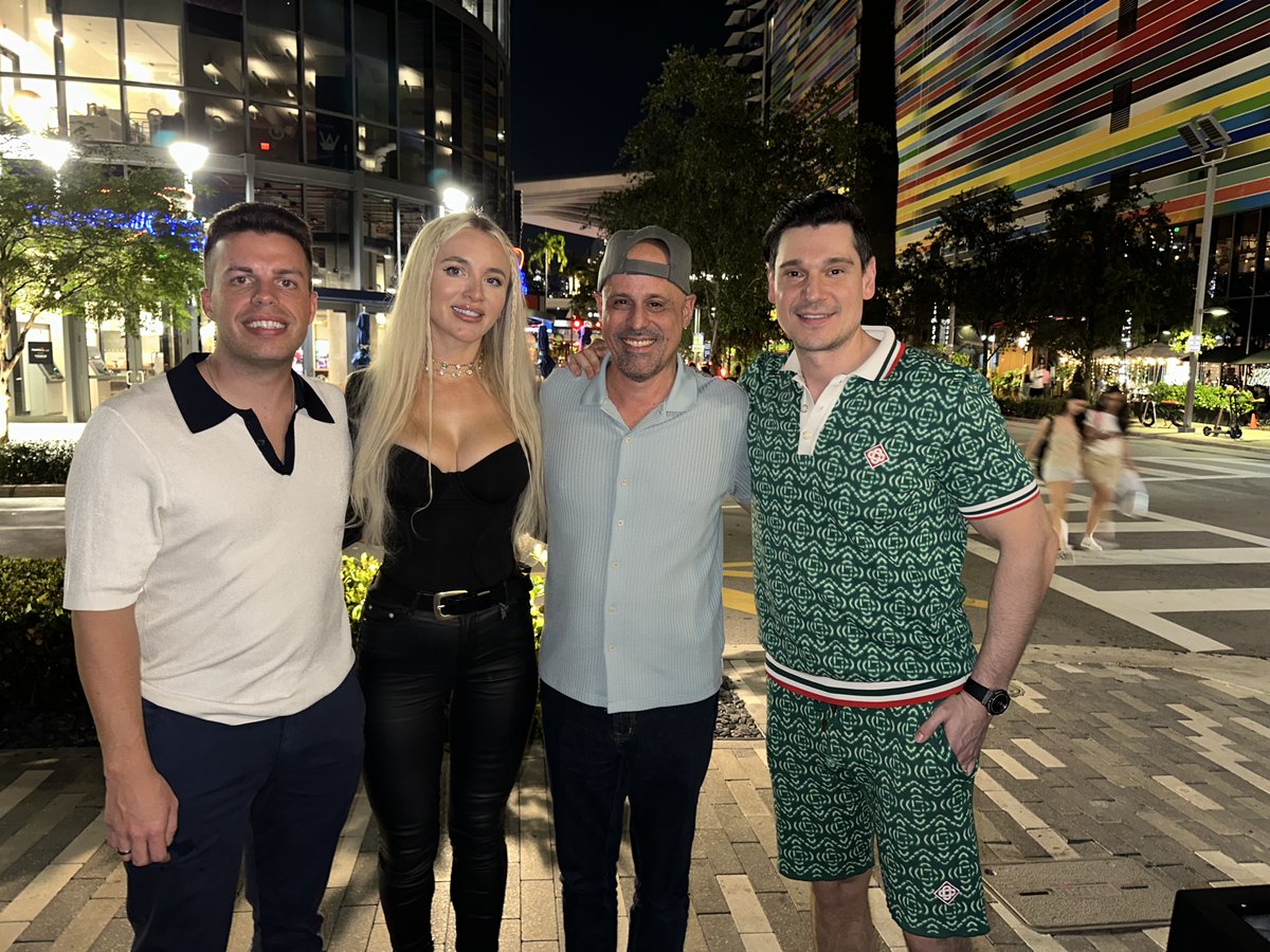 Good times in Miami! 😎🙃🤗🌟