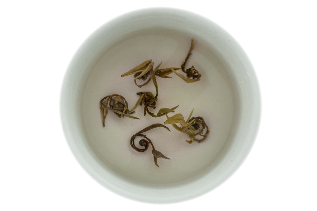 🌸 Die Jasmine Dragon Pearls sind zurück!
7-fach mit Jasminblüten beduftet. Natürlich, floral, duftend.

teamania.ch/jasmin-tee/