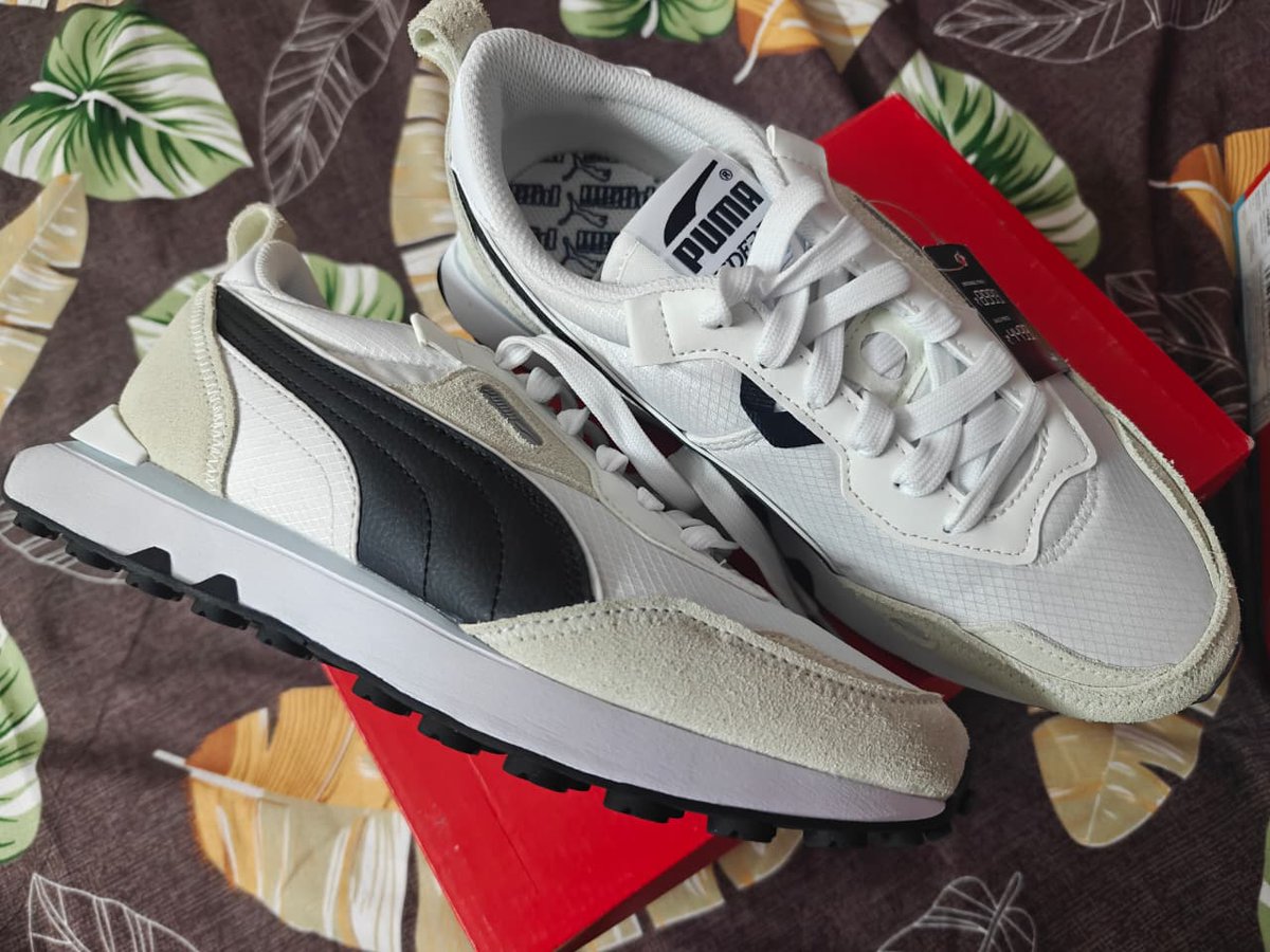 CC-Simplified tweet media