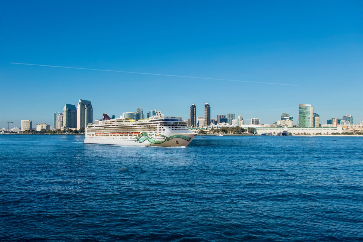 From the Mexican Riviera to the Pacific Coast, your next getaway is ready when you are —sailing right from California: bit.ly/48LIKYV 🚢 #CruiseNorwegian
