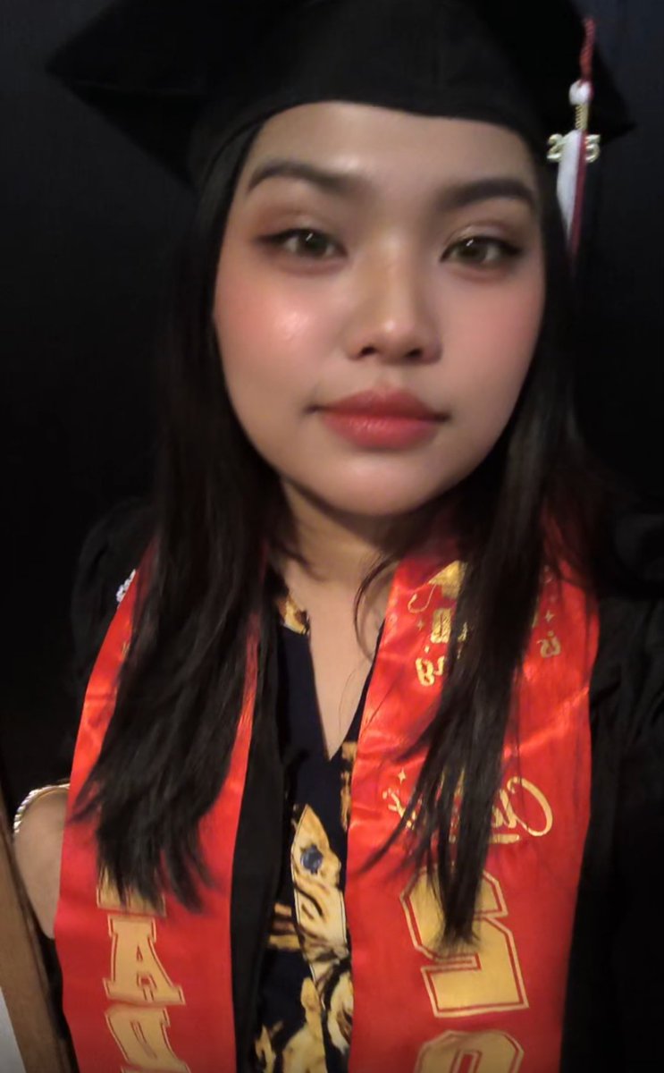 Four years in the making, and thousands of tears later. 

When you just graduated from your Bachelor's degree yesterday and already received an acceptance letter last night that you got accepted for your Master's degree that will start next month. 

Ang babaeng walang pahinga!