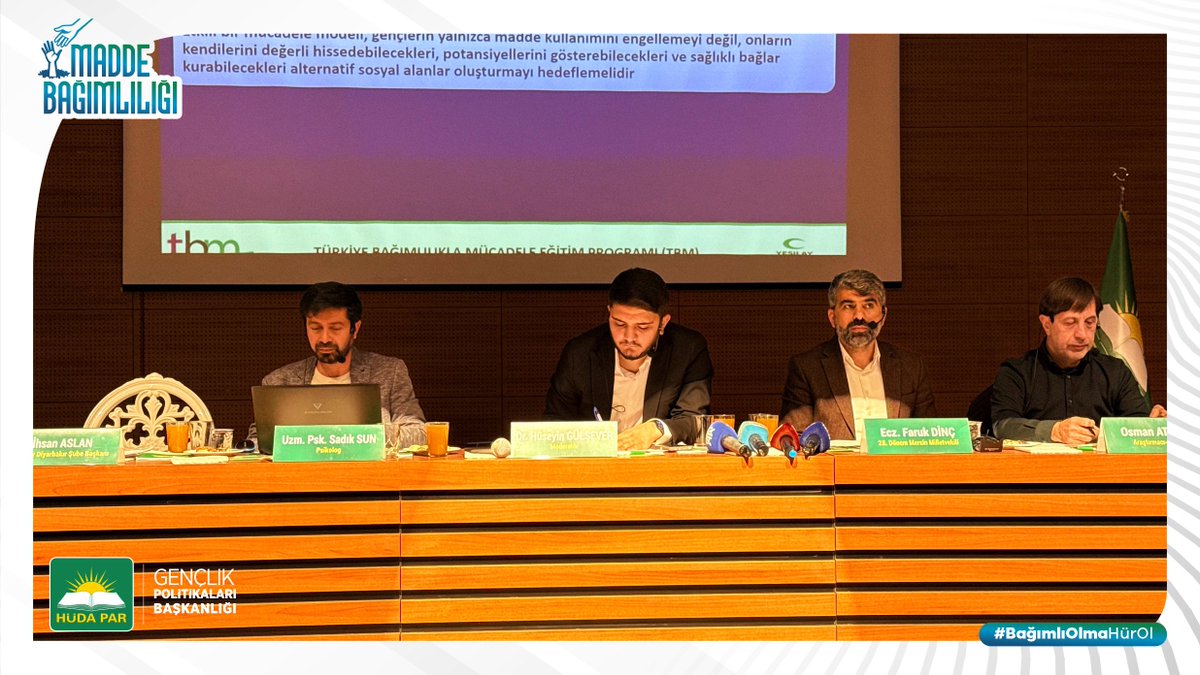 📍Diyarbakır

Yeşilay Diyarbakır Şube Başkanı İhsan Aslan, "Madde Bağımlılığı" panelinde "Sokak Kültürü, Bağımlılık Riski ve Müdahale Modelleri" başlıklı sunumu gerçekleştiriyor.

#BağımlıOlmaHürOl