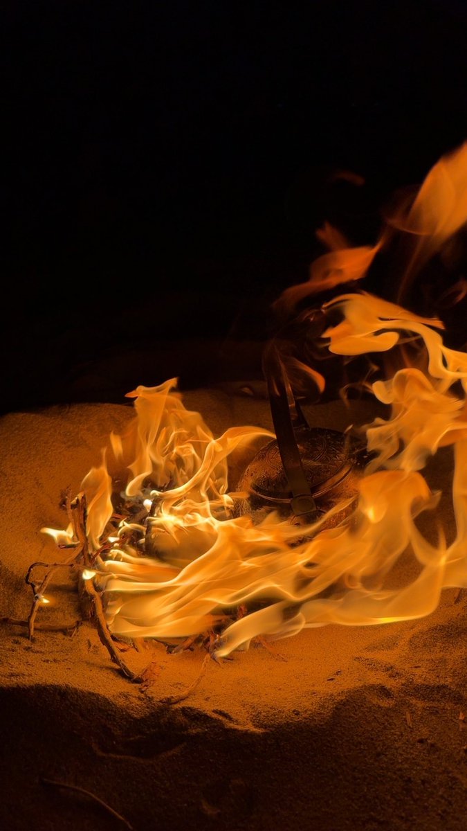 inxuf's tweet image. أسهر طوال الليل مع ضيقة البال
اشكي على نفسي ونفسي كتومه