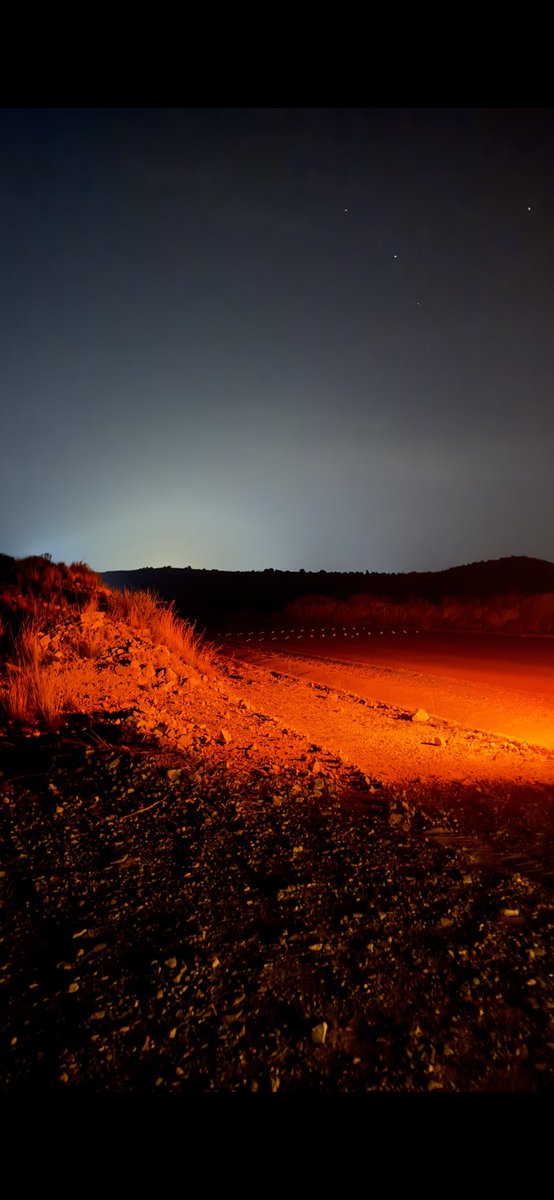 inxuf's tweet image. أسهر طوال الليل مع ضيقة البال
اشكي على نفسي ونفسي كتومه