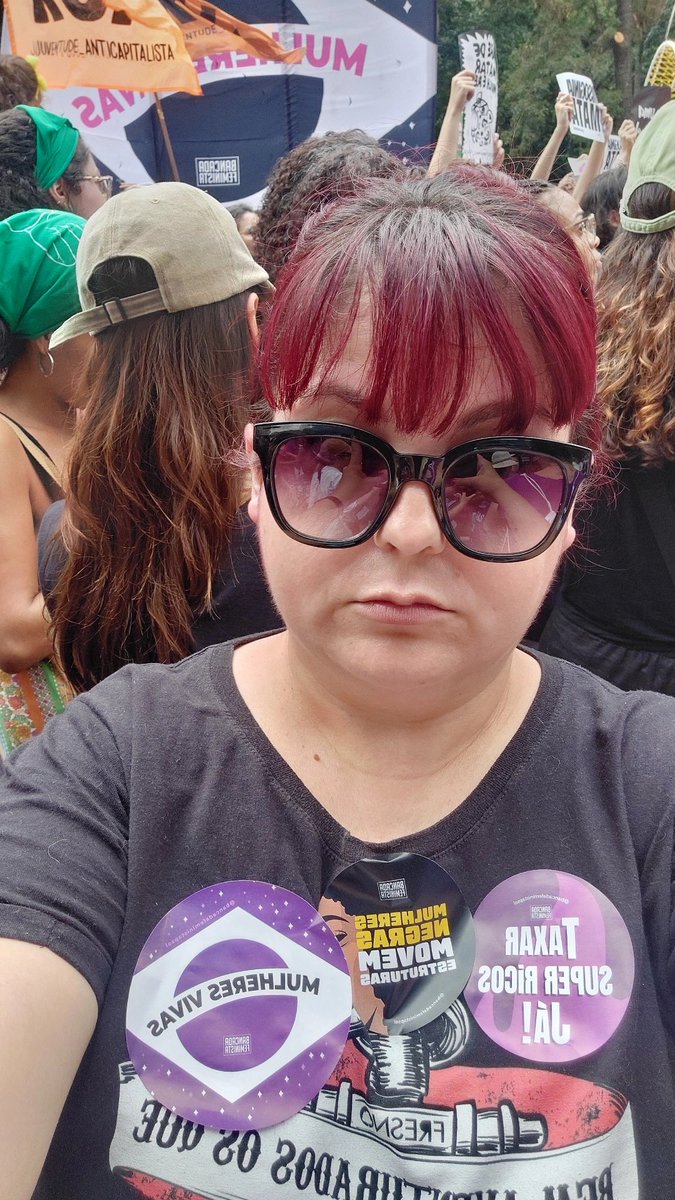 hellwolf26's tweet image. Vai ter fã da @fresnorock na Manifestação #MulheresVivas