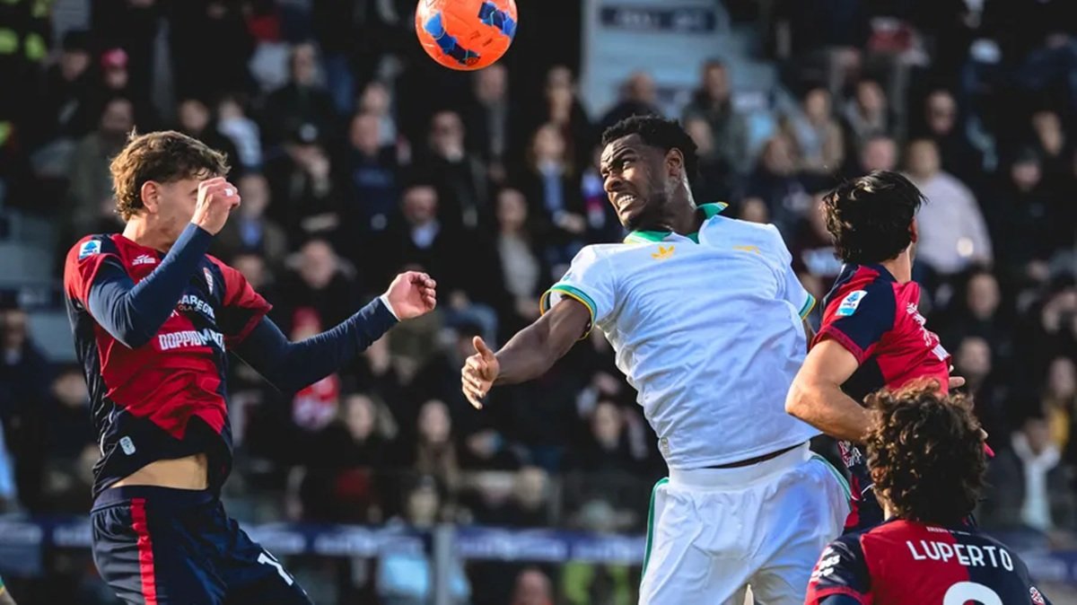 g_iallorossi's tweet image. 🎙️ Evan #Ndicka al termine di Cagliari-Roma: "Abbiamo perso la testa. C’è delusione, contro il Cagliari ci aspettavamo di vincere..."

➡️ tinyurl.com/3czx3zkk