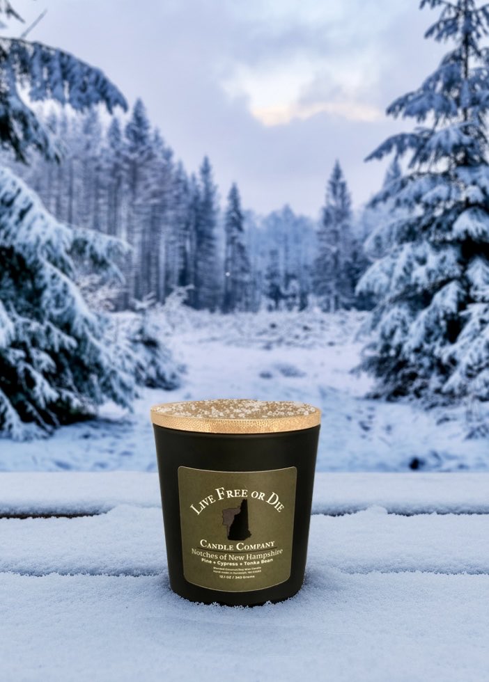 LFODCandles's tweet photo. A perfect scent for the season, ‘Notches of New Hampshire’ blends Pine + Cypress + Tonka Bean to create a beautiful, evergreen aroma that is reminiscent of a freshly cut Christmas tree🌲 https://t.co/razc0nkBUP
