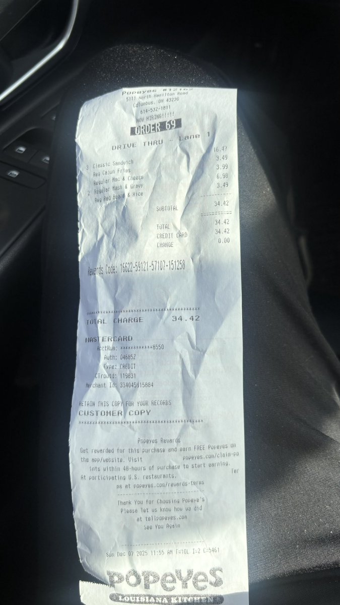 ryandingers222's tweet photo. @Popeyes should never take 25 minutes for this order and not to even have Mac and cheese for another hr is stupid https://t.co/pmf64cBBOc