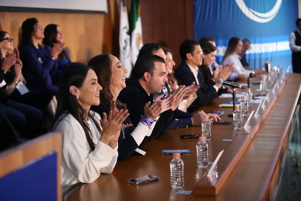 ¡Instalamos Consejo Nacional de <a href="/AccionNacional/">Acción Nacional</a>! Listas y listos para seguir defendiendo la patria, las familias y la libertad 🇲🇽