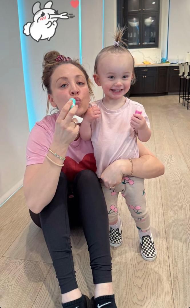 Kaley cuoco tweet media