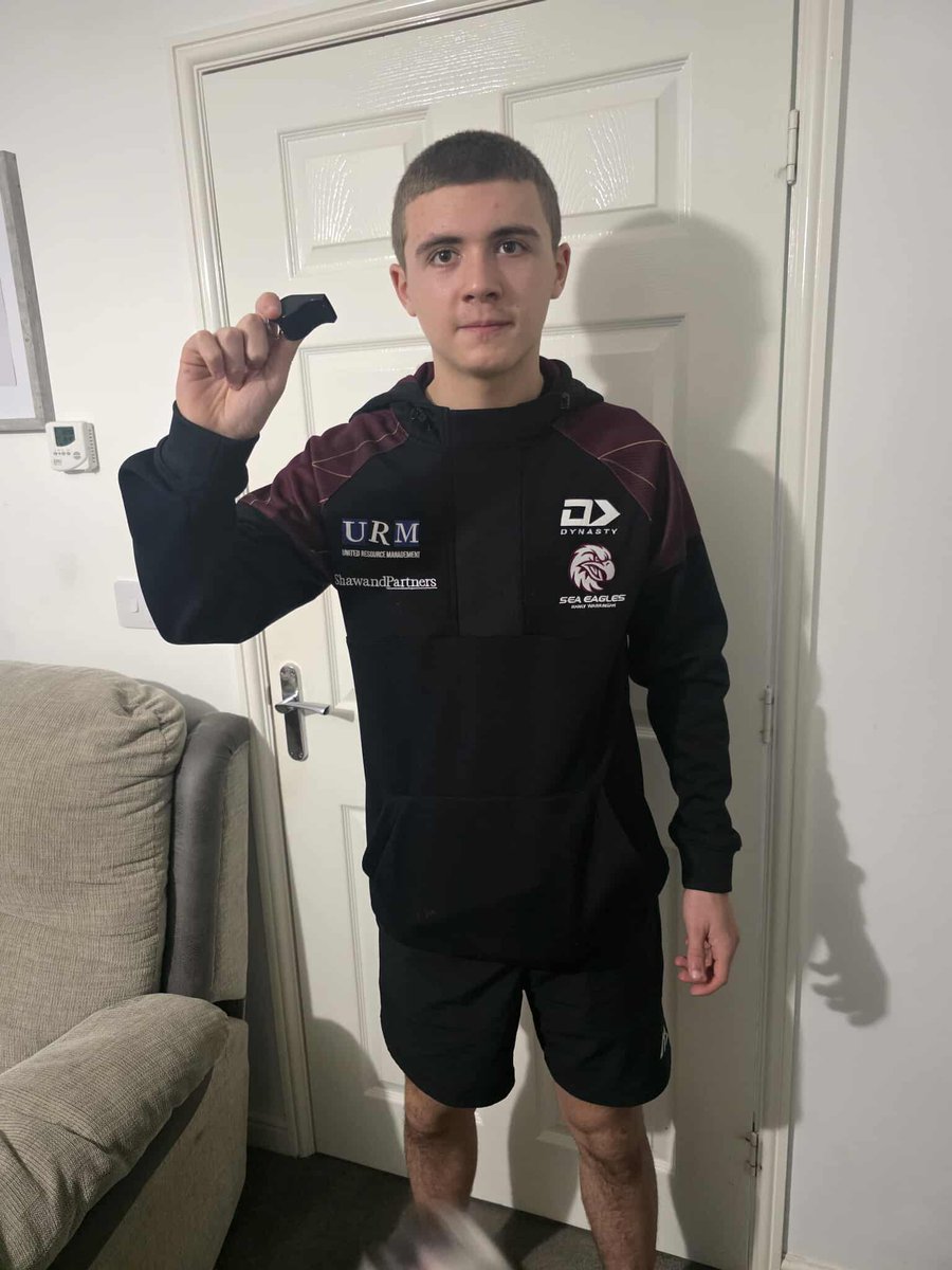 🖤💛𝗪𝗲 𝗮𝗿𝗲 𝗕𝗹𝗮𝗰𝗸 𝗮𝗻𝗱 𝗚𝗼𝗹𝗱! 💛🖤
We're very proud of one of our U14s Stags today who has completed his referee training! 
He completed his match day official training today so is now qualified Referee!
#NoRefNoGame #blackandgold #upthestags #JoinUsNow