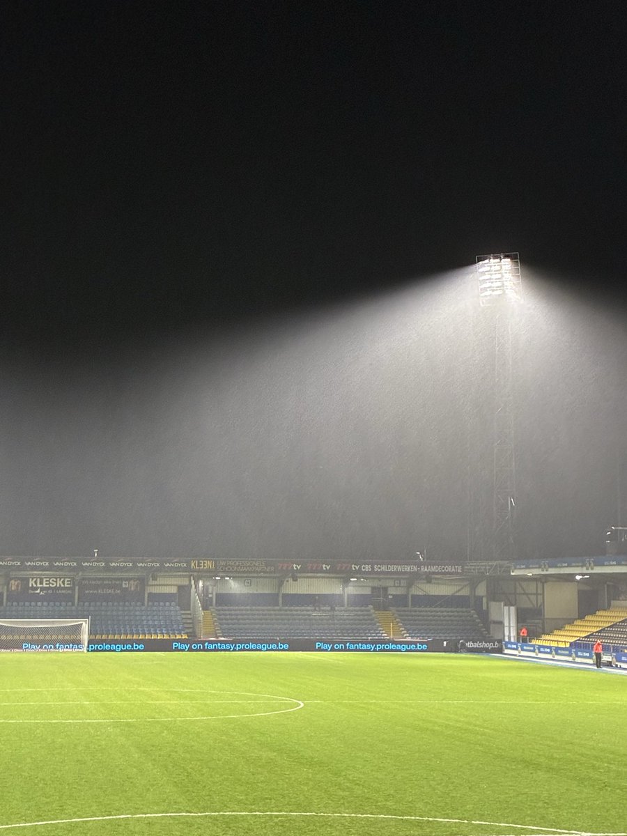 Aan de support van de uitfans zal het niet gelegen hebben vandaag! #WESAND