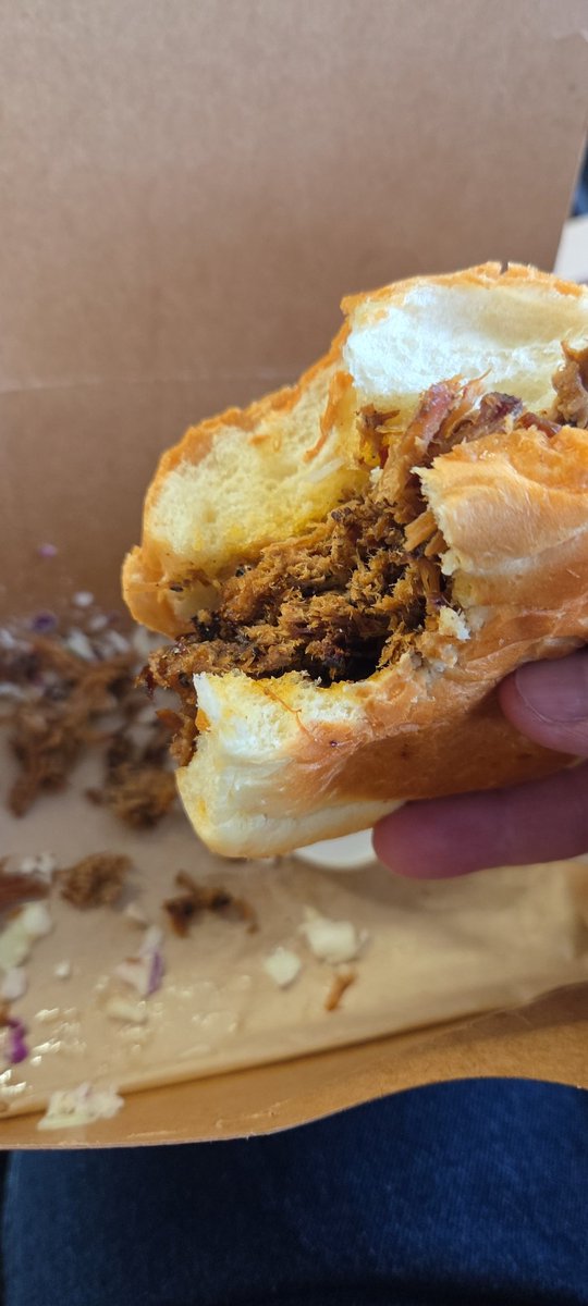 DaleLoberger's tweet image. Heading to Texas from North Carolina, so I decided to get some BBQ before I left where they know it means pulled pork and not just a verb done to any meat.