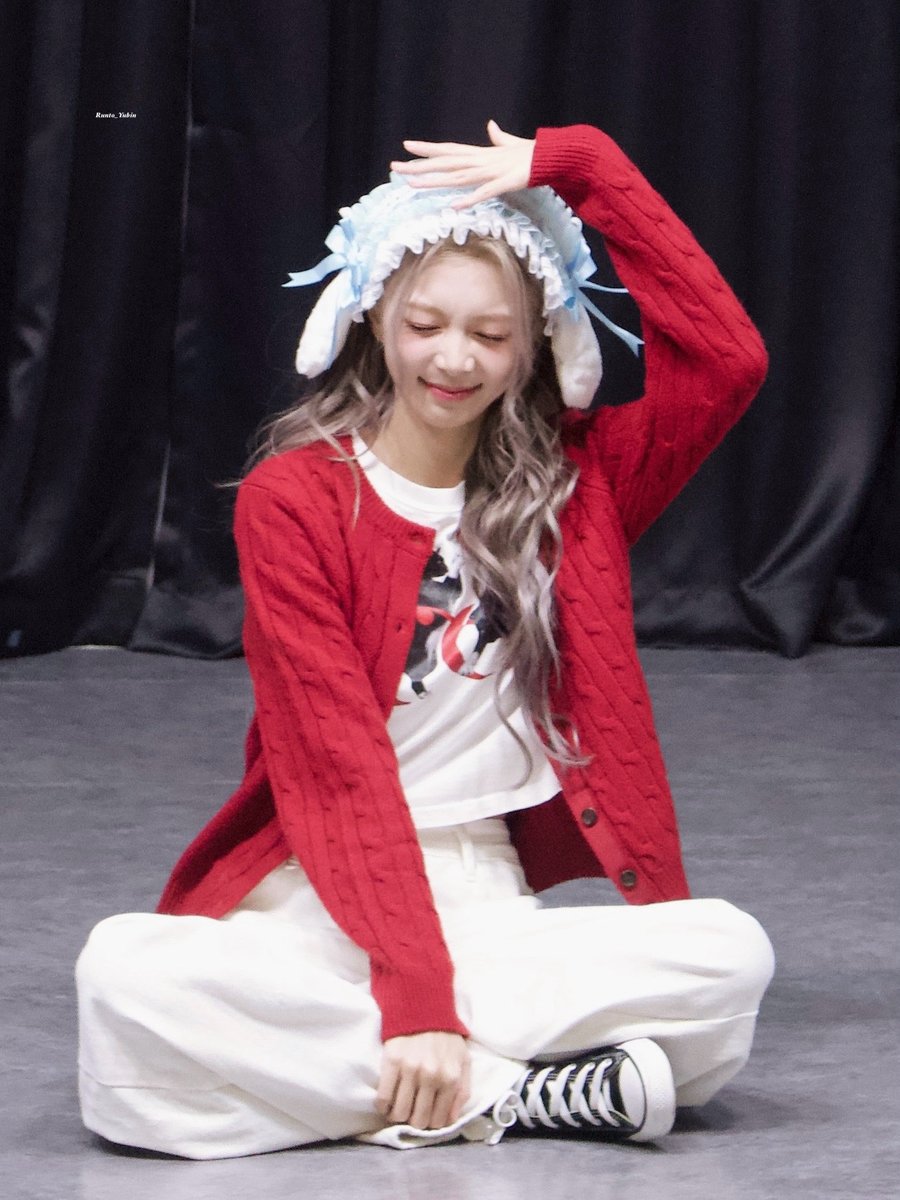 Runto_Yubin's tweet photo. 251207 sw fansign

会唱rap的cinnamoroll🐶🩵

#드림캐쳐 #Dreamcatcher 
#다미 #DAMI https://t.co/ouSQFc2xff