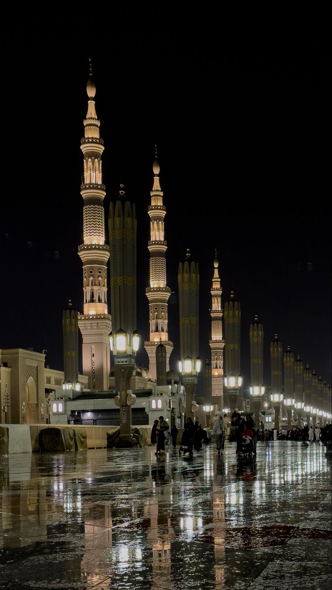 اللهُمَّ صيبًا نافعًا .. #المسجد_النبوي

📸/إبراهيم الكندري