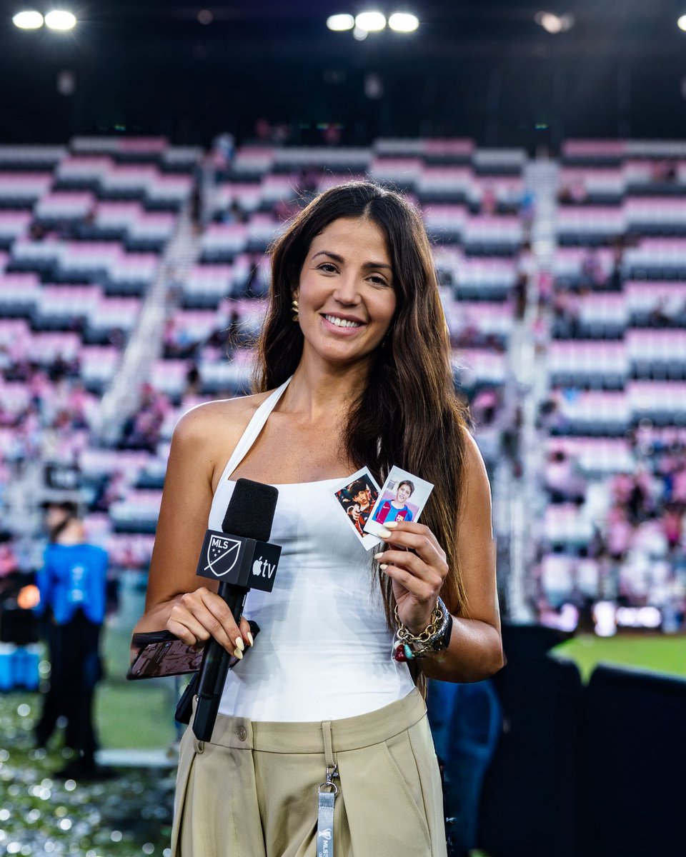 Esos niños que cumplieron sus sueños. 🥹🫶

Mi regalo para Jordi y Busquets en el partido de su despedida.  

Como me comentó Mascherano: “No podían retirarse de otra manera”.