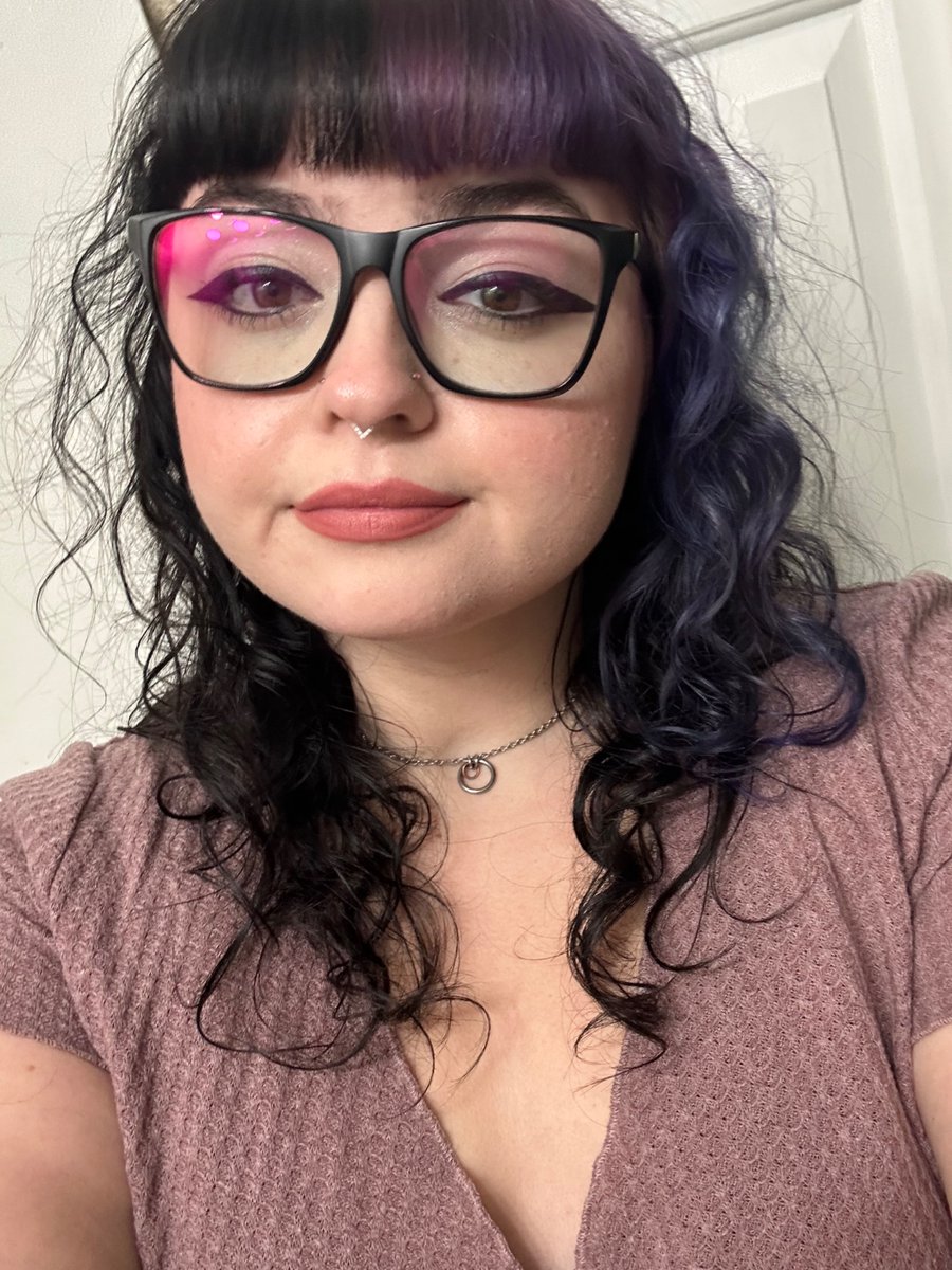 Date look. If he doesn’t open every door, pay for every date and treat you like a queen, what’s the point?