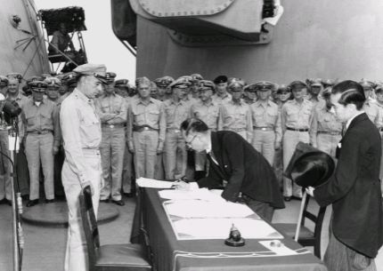 Edward89472393's tweet photo. Rememberance of December,7,1941, A Day that Will Live in Infamy, The Surrender of the Japanese Empire took Place on Board of The USS Missouri in Tokyo Bay September 2 1945🇺🇲 https://t.co/r94CM1RccK