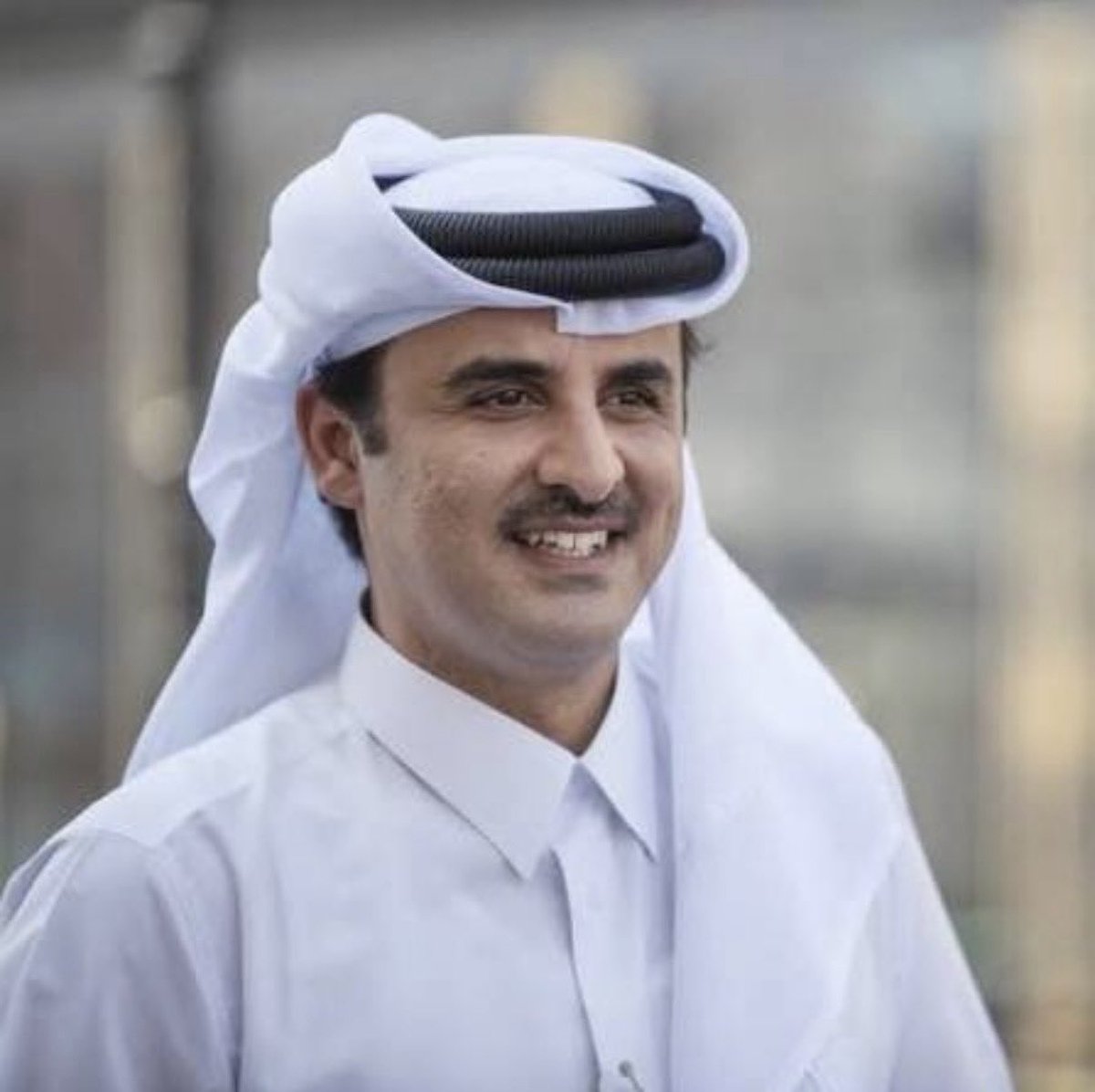 من حسن حظ الشعوب أن يهيئ الله لها قيادة حكيمة واعية قريبة منها تتلمس احتياجاتها  وتسعى جاهدة لتوفير سبل الحياة الكريمة لشعبها ،
هذا ما يعيشه الشعب القطري و المقيم على أرضها اليوم في ظل قيادة حضرة صاحب السمو الشيخ #تميم_بن_حمد_آل_ثاني 
حفظه الله و سدد على طريق الخير خطاه ..!!