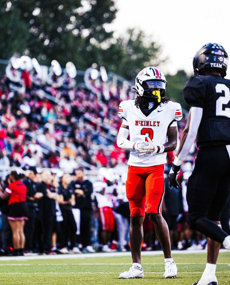 dbritt_jr's tweet image. It’s been a long journey but all must come to an end. Thank You Mckinley❤️!
~Season Highlights➡️ hudl.com/v/2TL4AC

39 Rec
1 Int (1 game played on defense)
700+ Yds
Tons of Yac‼️
5 Tds @Gjackson011 @McK_FBall