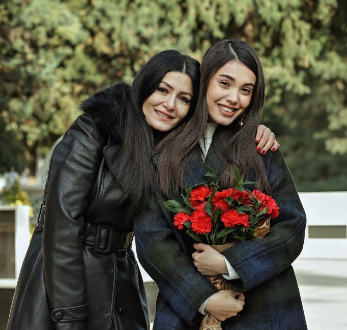 Deniz Çakır &amp; Lizge Cömert benzerliği, uyumu, enerjisi.. tartışmasız son zamanların en iyi anne-kız castıydı 🌹#Çarpıntı