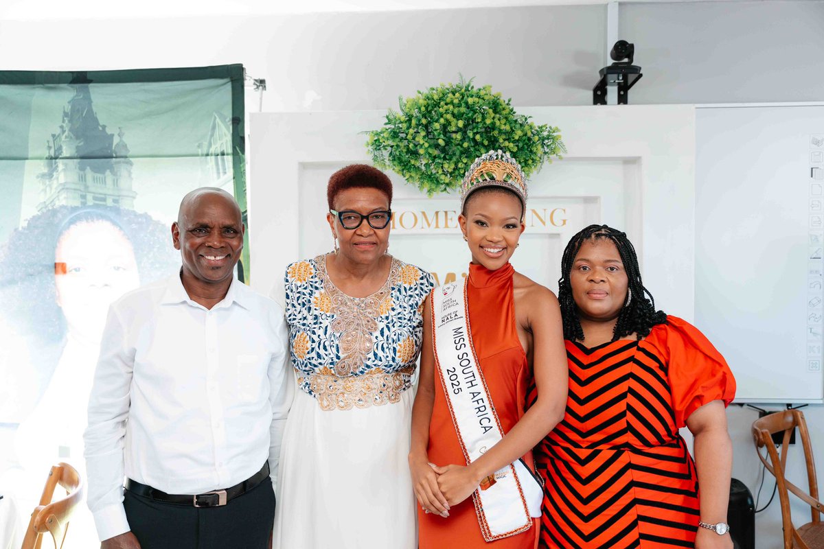 Official_MissSA's tweet image. Day 3 of the Homecoming Celebrations in Buffalo City was nothing short of amazing! 🤩

#MissSA2025 #QhawekaziHomecoming #Homecoming