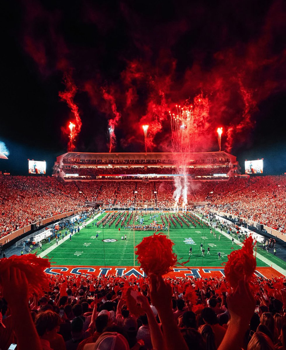 OFFICIAL:

Ole Miss will host Tulane in the 1st round of the College Football Playoffs

The biggest game in Mississippi sports history will take place in Oxford, MS