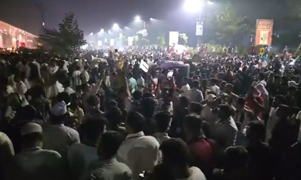 ১০ ঘণ্টা পর অবরোধ তুলে নিলেন মোবাইল ফোন ব্যবসায়ীরা