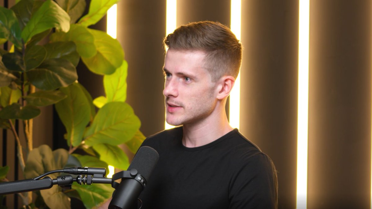 WaqarAsim10's tweet image. This guy famously turned $2k to $9M. Whilst breaking the rules of trend trading and risk management 

With third party verified 8-figures in profit, David has truly mastered conviction:
 • when to size
 • when to back off
 • when a setup is real vs noise
 • psychological…