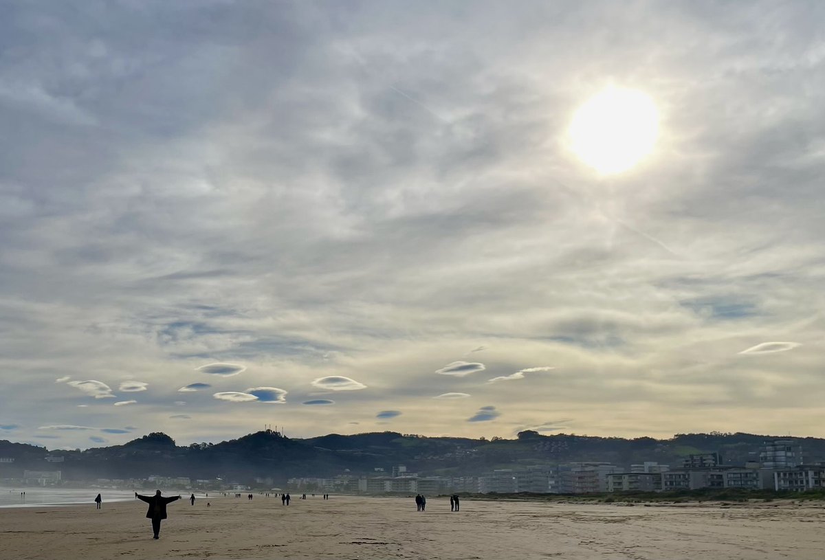 Mars attacks. #Laredo