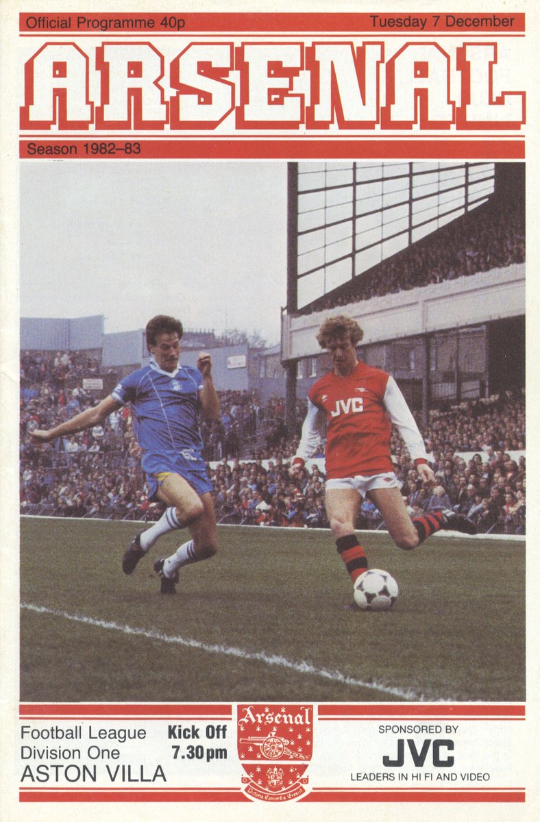 Gooner_AK's tweet image. On this day 1982, Arsenal beat Aston Villa 2-1 despite goalkeeper George Wood being sent off in the 27th minute. 18 year old Stewart Robson donned the green jersey and was only beaten once.
Full programme and more reports on The Arsenal Collection.
thearsenalcollection.org.uk/?page_id=54119