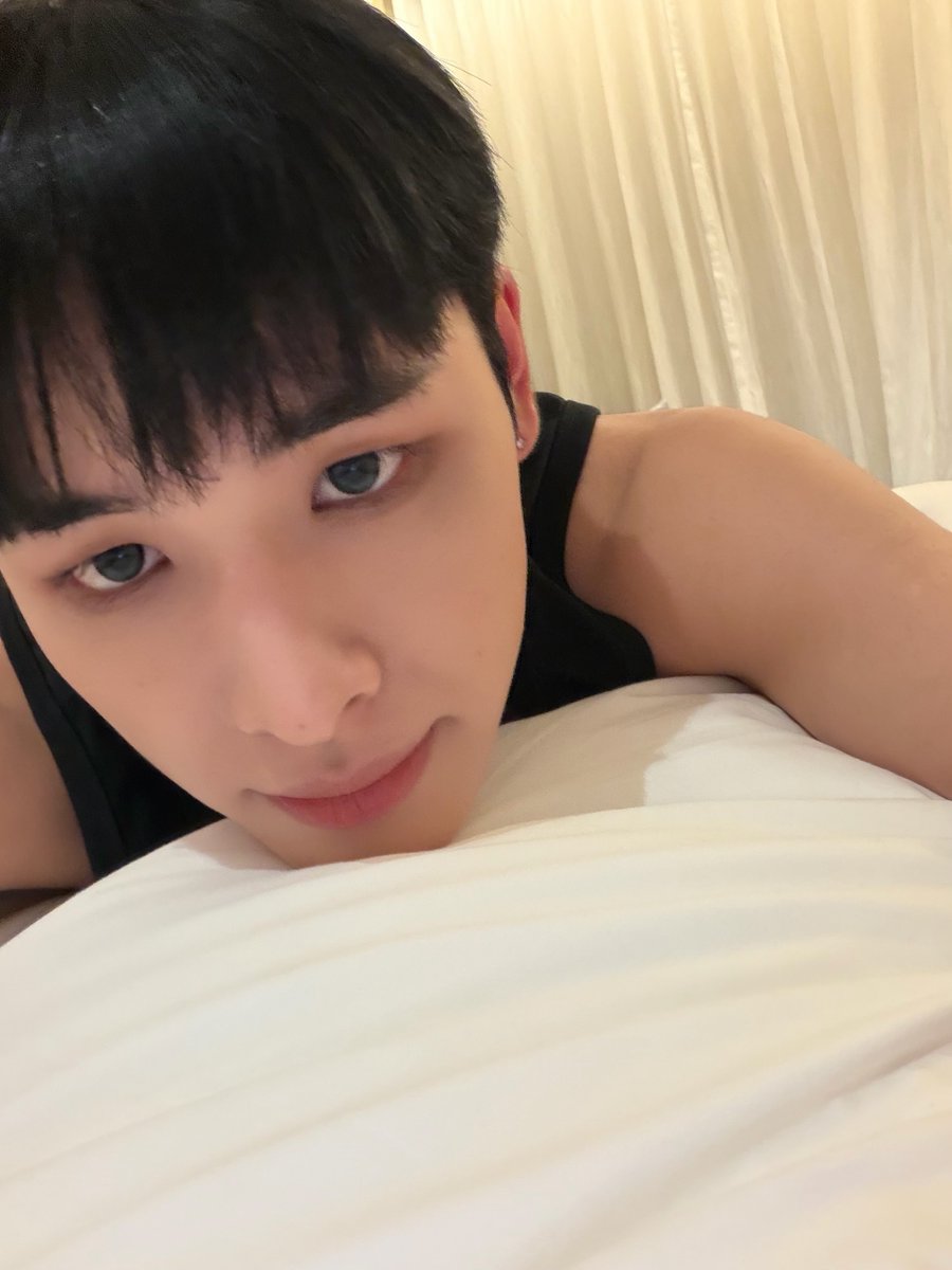 🐻‍❄️💭 [251208 - 01:30KST] : I just washed up and came out