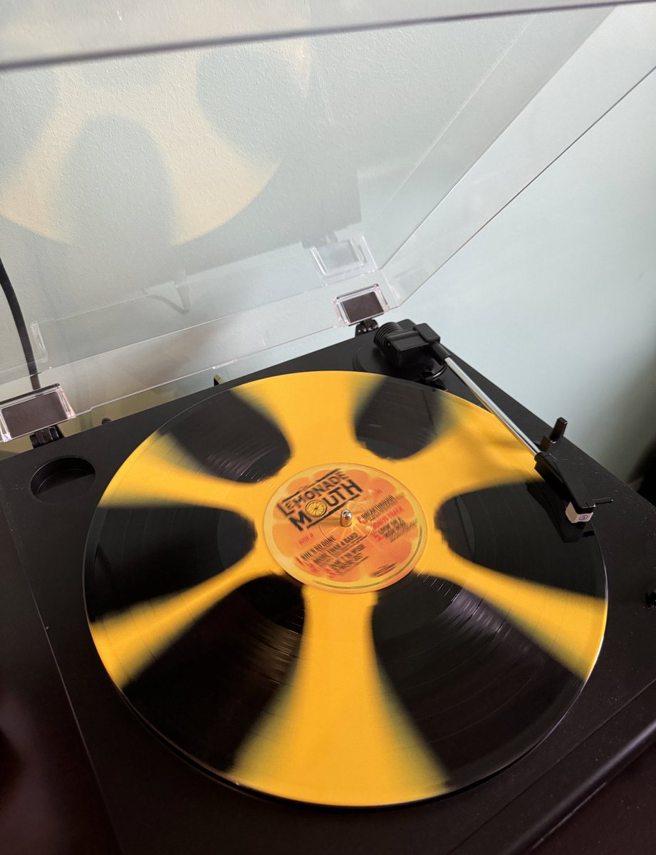 solelynostalgia's tweet image. real music