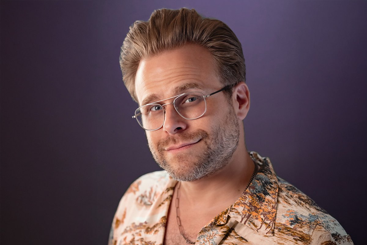 ManletThorin's tweet image. “What if… hear me out… Santa Claus… FRICKING KILLED PEOPLE?! rofl!”