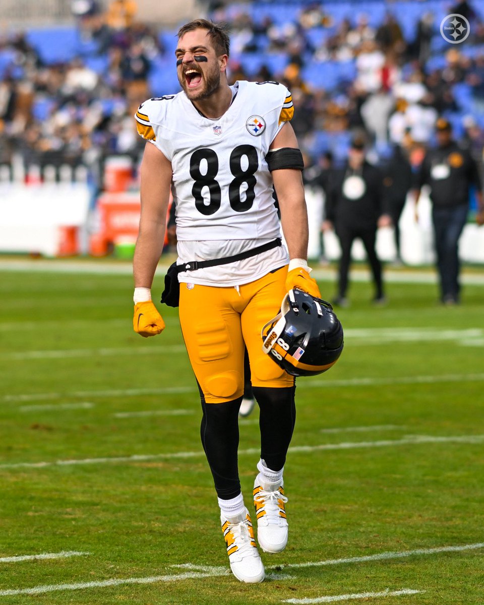 Muuuuuth 😤

#ProBowlVote <a href="/pat_fry5/">Pat Freiermuth</a>