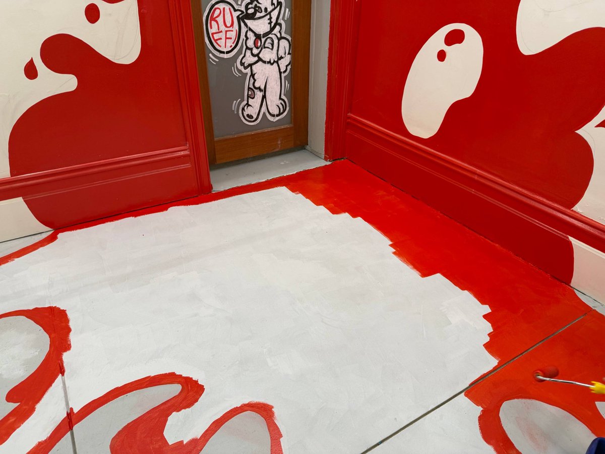 Late night floor painting with Lamp 🎨🐾