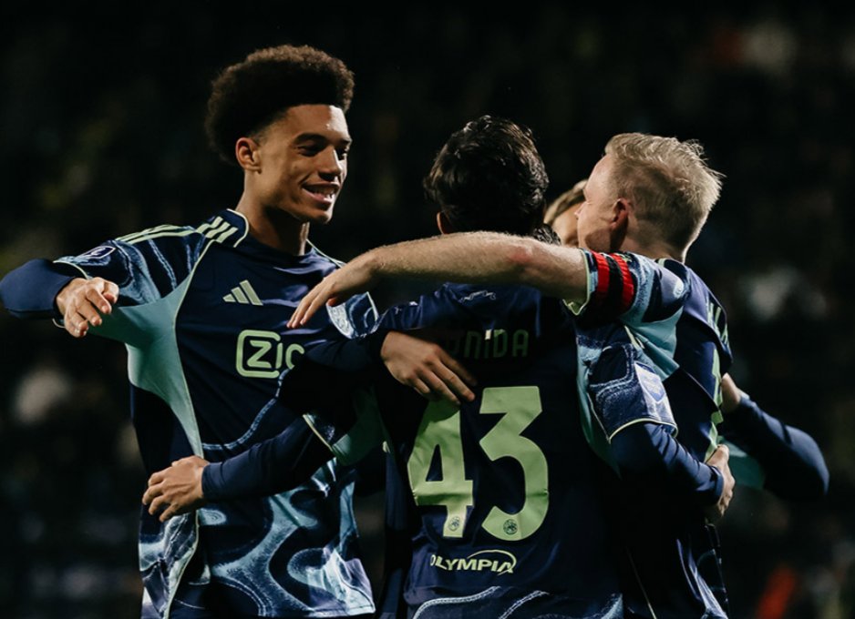 AjaxNewsZone's tweet photo. Samen! In goede en slechte tijden ❌❌❌

#foraja #Ajax 

📸 @AFCAjax https://t.co/2VJaYtPD1Y