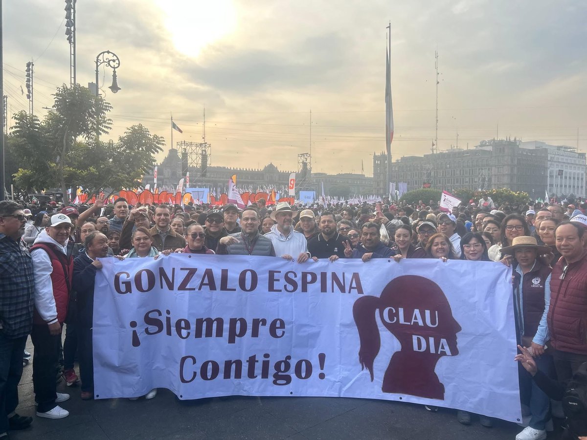 gonzalo_espina's tweet photo. Acompañamos a nuestra presidenta @Claudiashein al Zócalo de la cdmx, un gran honor ser parte de esta transformación. https://t.co/CHfZgT0qfy
