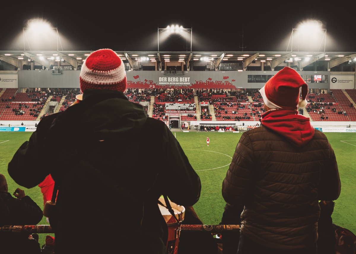 Berschblick's tweet photo. Stadion am Bieberer Berg | 05.12.2025
Letzter Spieltag in 2025
Kickers Offenbach - Mainz 05 II
#kickersoffenbach #OFC1901 #nurderOFC #Flutlicht #eigeneligafürzweitemannschaften #OFCM05 https://t.co/503EPyQRpb