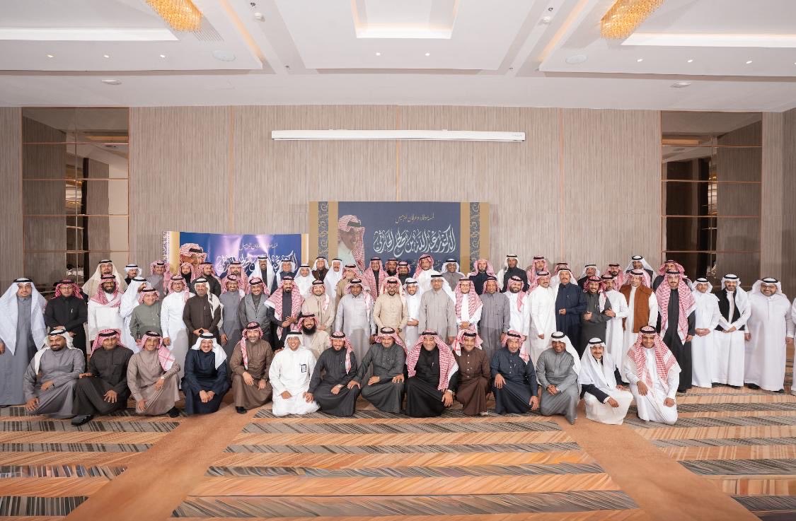 الزملاء والزميلات 
من تعليم تبوك  ومن  القطاعات الأخرى 
بعد التحية والتقدير ....... 
بحجم سمو حضوركم وصفاء حروفكم ومشاركتكم الأصيلة….
 لكم مني قواميس الشكر  والثناء عاطرة تتنفس وفاءً لأهل الوفاء 
لكل من كتب على منصات التواصل 
هنا في X وغيرها أو رسائل خاصة
ولكل من شارك في حفل