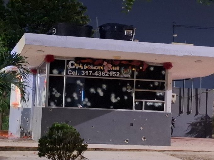 Pedro_Leyva's tweet image. Rechazo la violencia siempre! 

Pero mientras no nos dediquemos a resolver la brecha social profunda que el abandono del Estado ha causado con la desigualdad, no podremos soñar con La Paz. 

La Paz se logra con inclusión social, no con bombardeos y más violencia. 

Duele mi Norte…