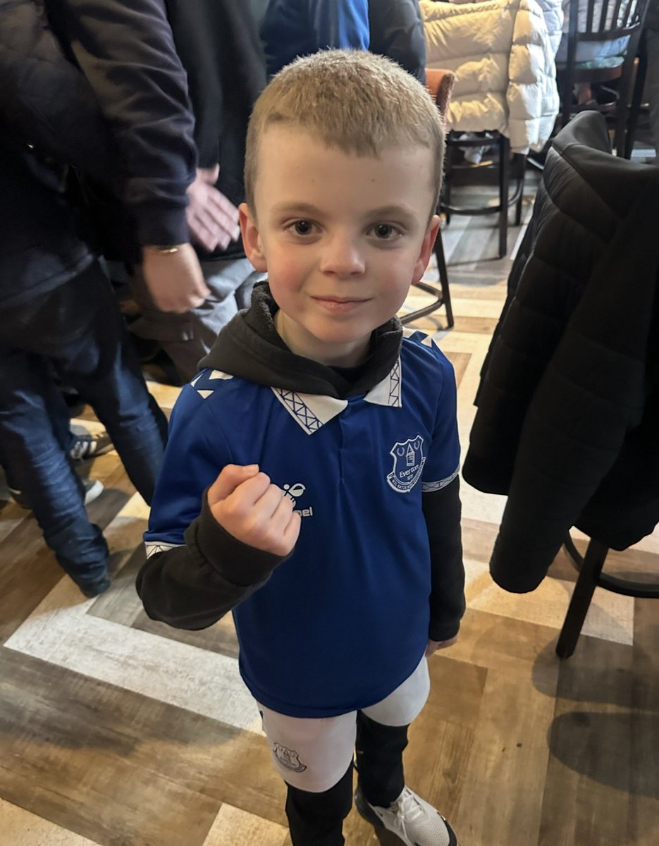 Not seen or spoke to  my youngest since 14th august. 
Almost 5 months . 
Madness tbh. 

Miss my best Everton mate so so much xx