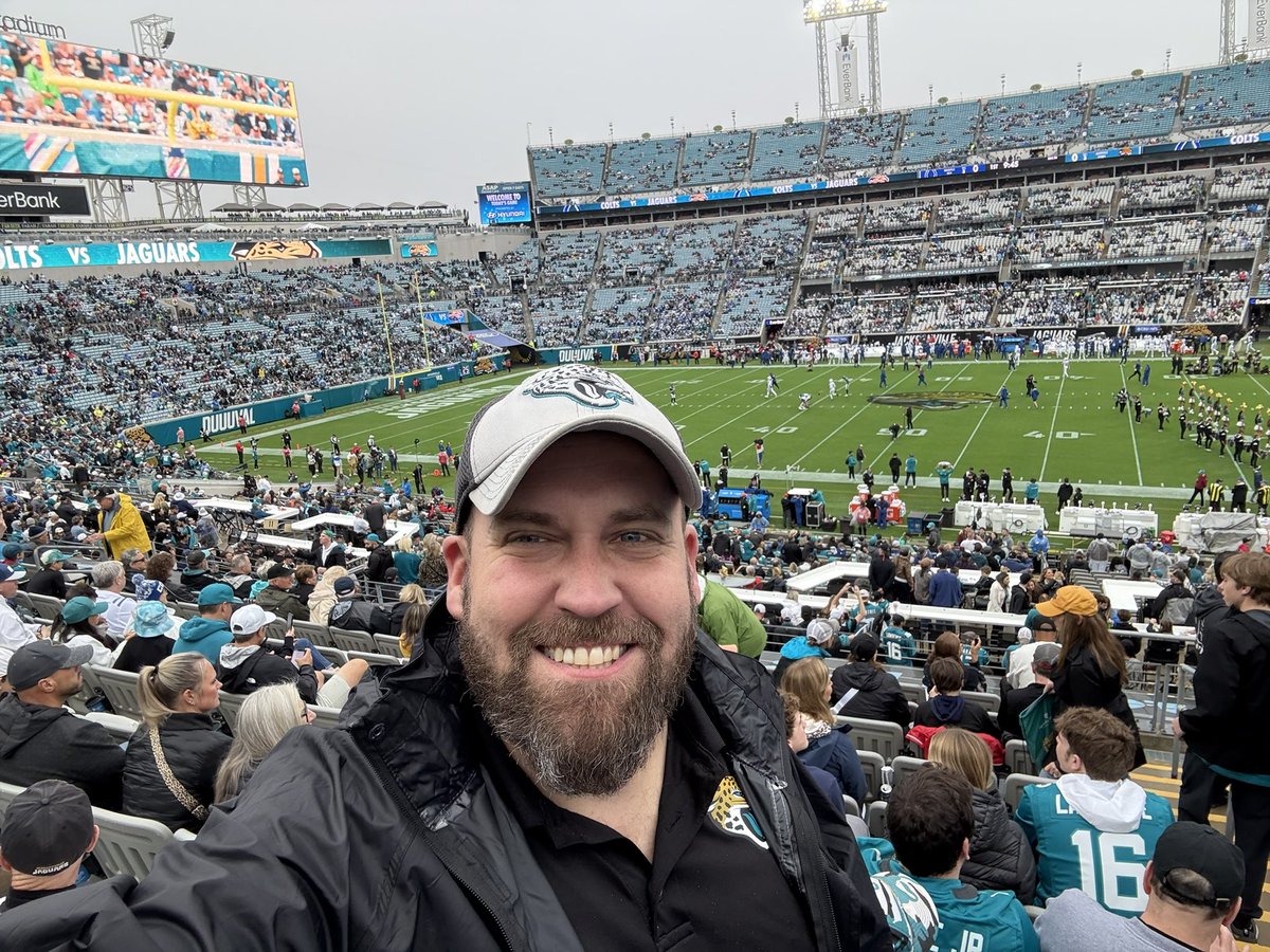GatorsMCO's tweet photo. Let’s do this, @Jaguars!!!! -#DUUUVAL #BeatIndy https://t.co/n5BzoA8Q0i