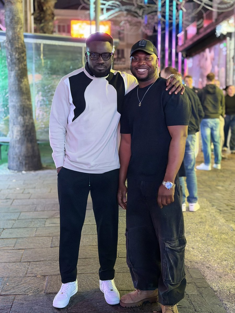 code_micky's tweet image. Finally made peace with the Panamanian guy. The worldcup is all about love ❤️