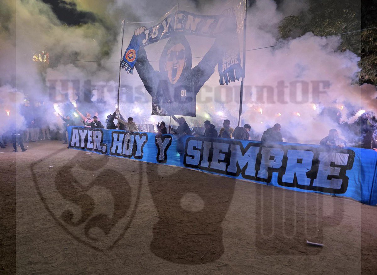 Ayer, hoy y siempre.
La Juvenil en la previa del RCD Español-Rayo Vallecano.

07/12/25
#ultras