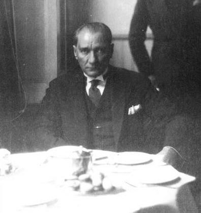 gefeye's tweet image. Ultra high-resolution photo enhancement and upscaling. Transform this image into a crystal-clear, detailed, realistic quality. Remove noise, blur, grain, scratches, and compression artifacts. Sharpen all important details while keeping natural texture. 
-&amp;gt;