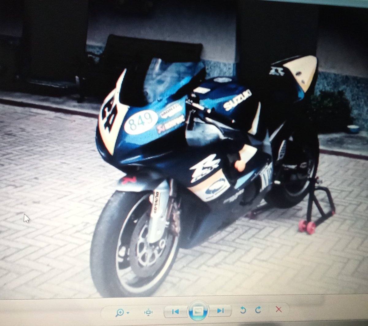 GiuseppeMaino3's tweet photo. Gsx-r  1000  k 2 💪🖐️ https://t.co/v7MNMysxuc