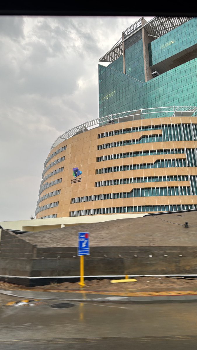 Lina | لينـا tweet media