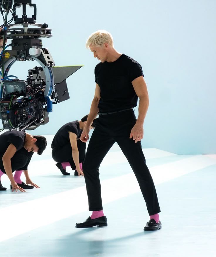 goslingarchives's tweet image. ryan gosling while filming the “I’m just Ken” dream ballet in ‘Barbie’ (2023)