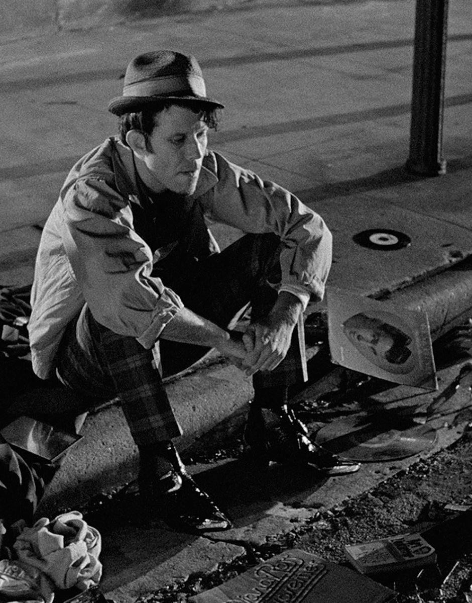 Down by Law (1986)
Dir. Jim Jarmusch